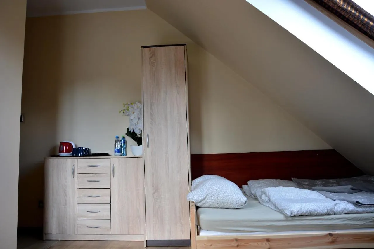 Apartamenty I Pokoje Goscinne Ala Szklarska Poreba Homestay