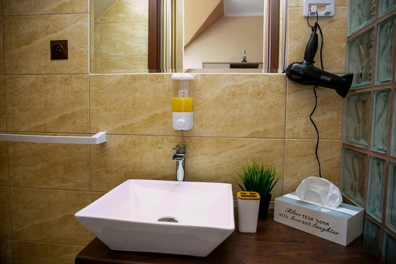 Apartamenty I Pokoje Goscinne Ala Szklarska Poreba